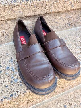 Vintage 1990’s Esprit Chocolate Brown Leather Slip-On Chunky Loafers
